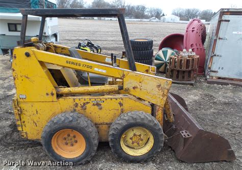 thomas 1700 skid steer reviews|mustang 1700 skid steer specs.